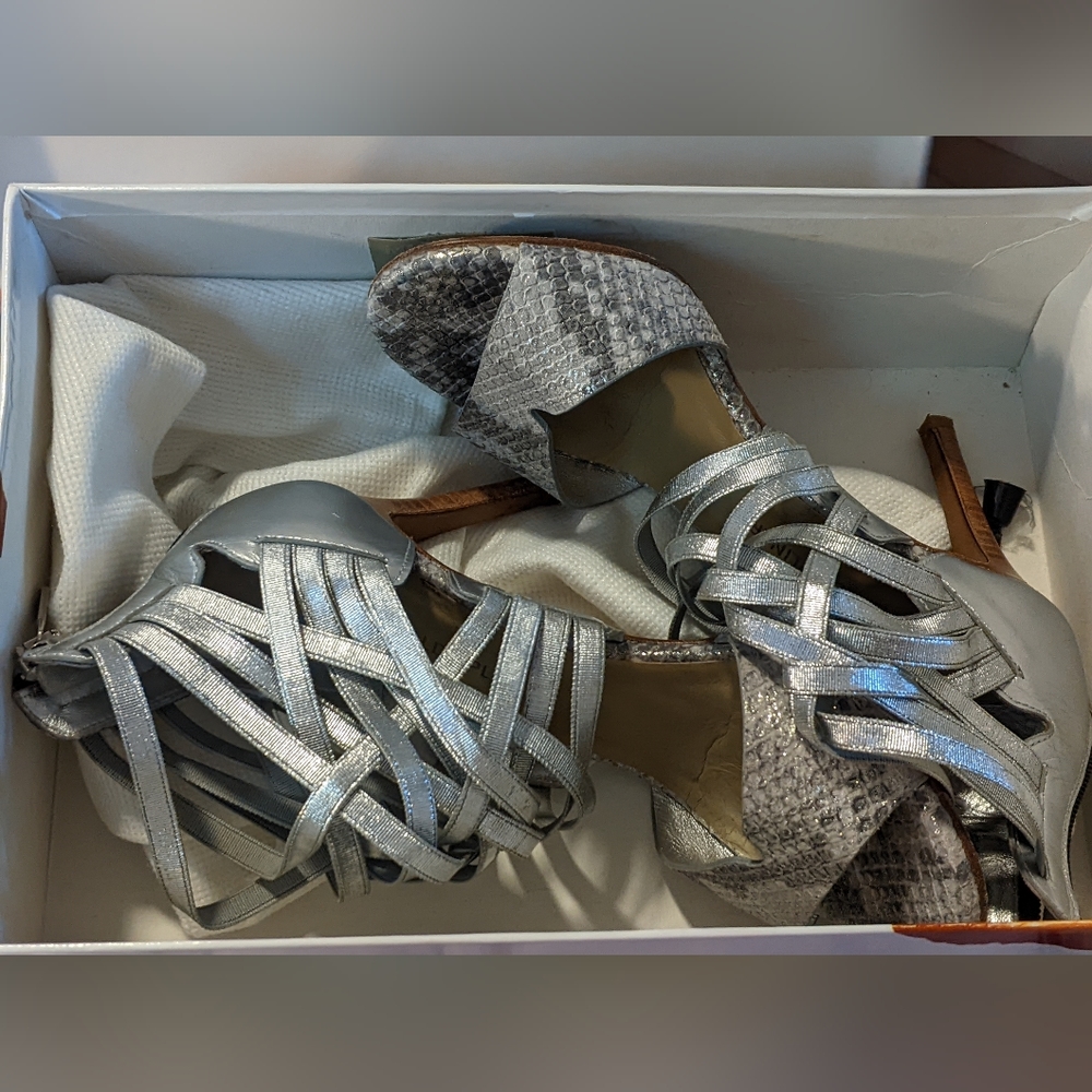 Donald J Pliner Silver Metallic Snakeskin Heels - Size 5 - Real leather - Used